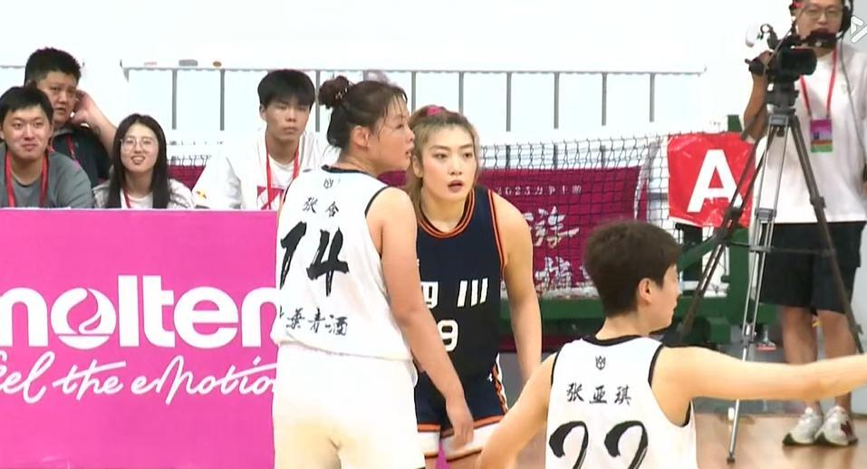 四川队展现 四川队展现