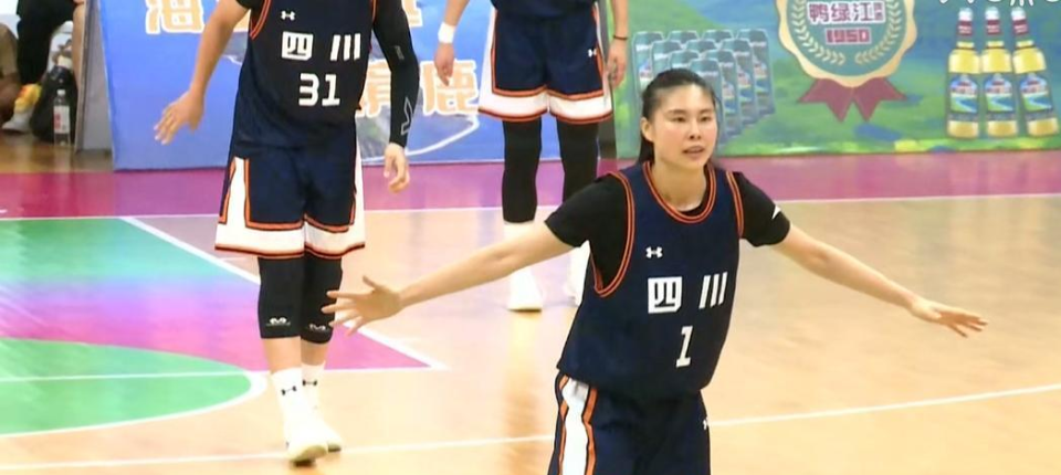 来看, 李梦全场, 均有得分贡 来看, 李梦全场, 均有得分贡