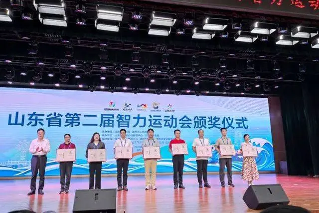 在多个项目, 发展贡献聊, 接全球智力
